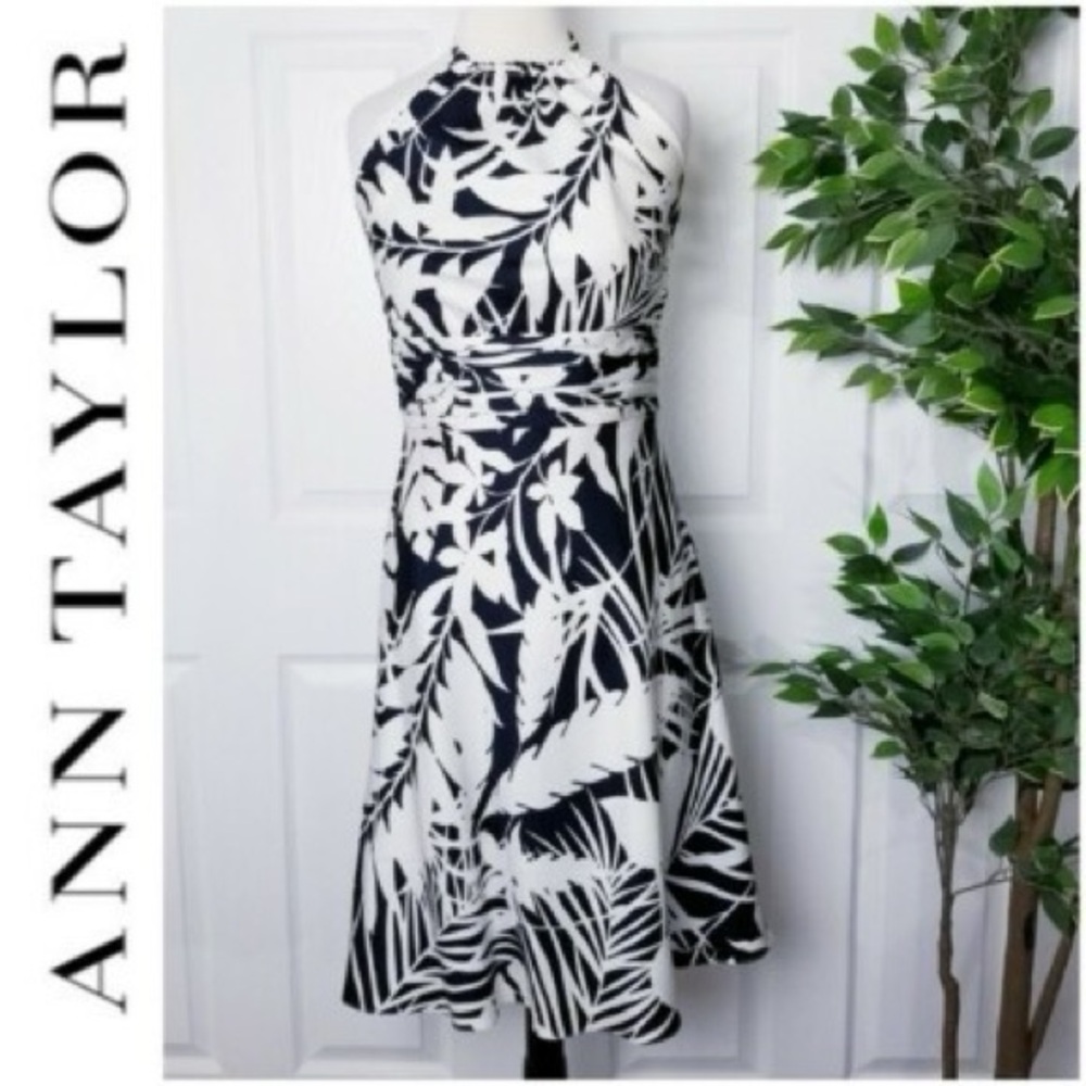 ⚡️Like-New⚡️💯Silk Ann Taylor Dark Navy and White Halter Dress